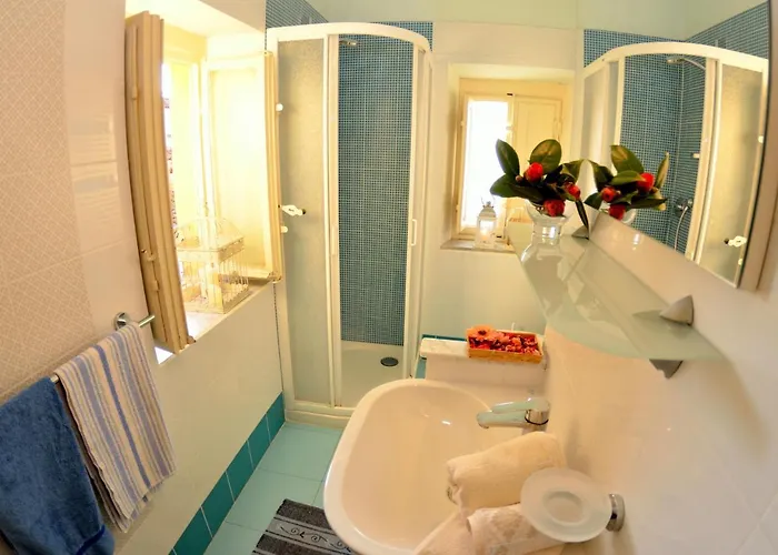 Retreat With Pool * ルッカ