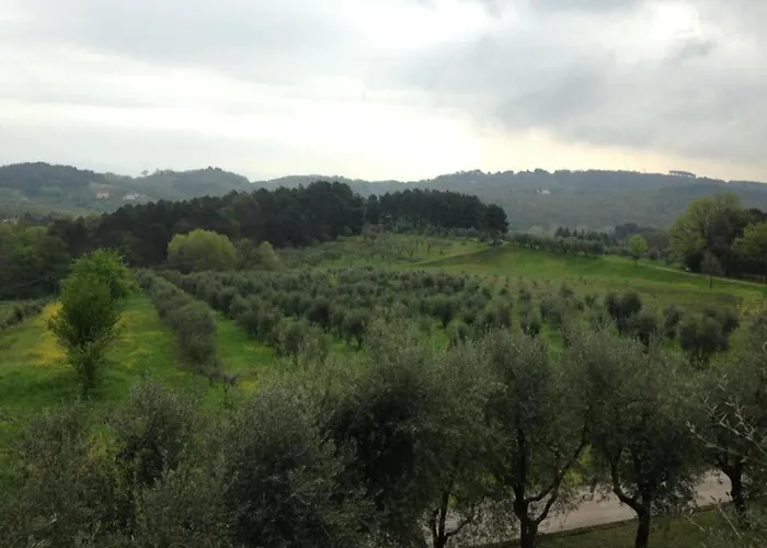 Retreat With Pool Lucca